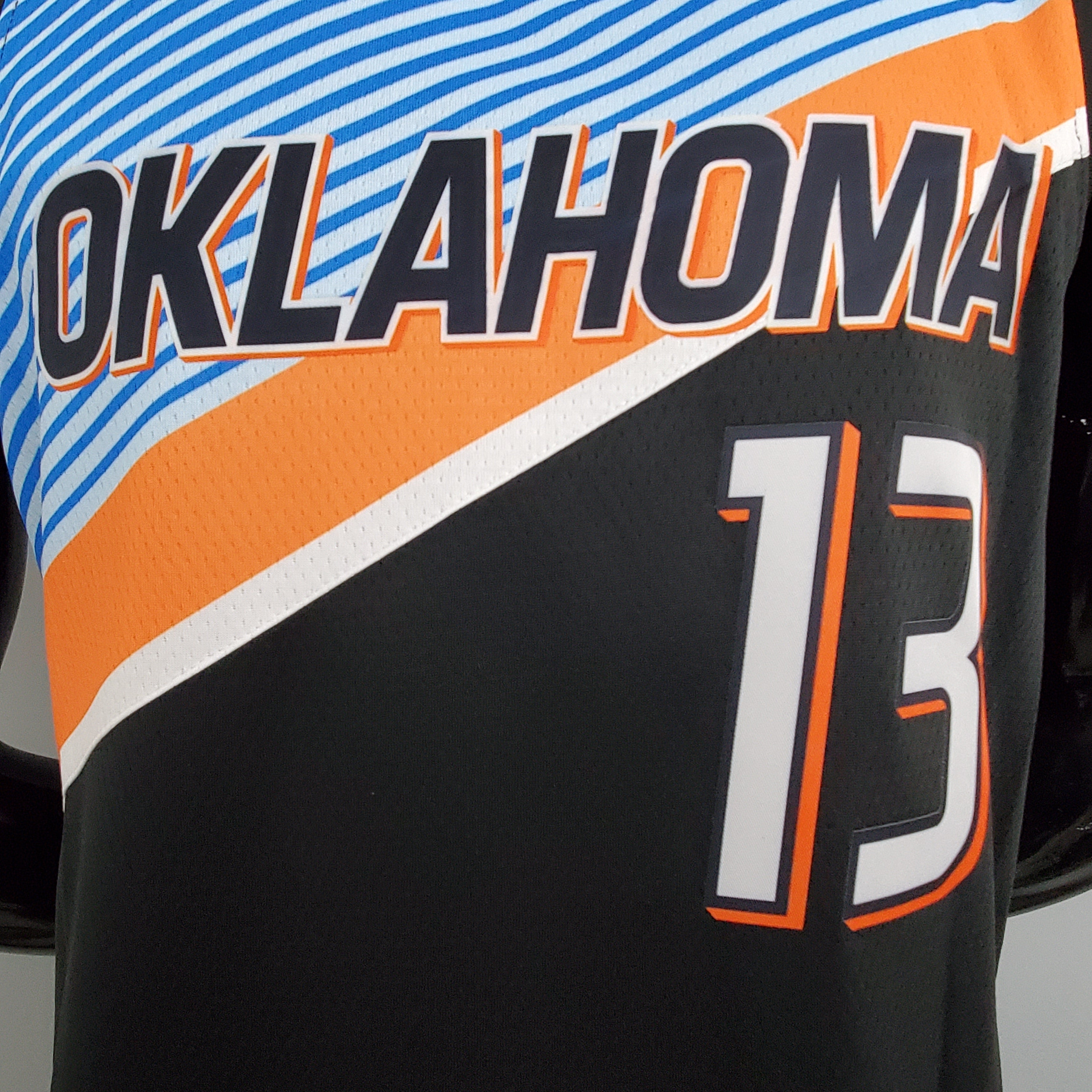 Oklahoma City Thunder "City Edition" Negro