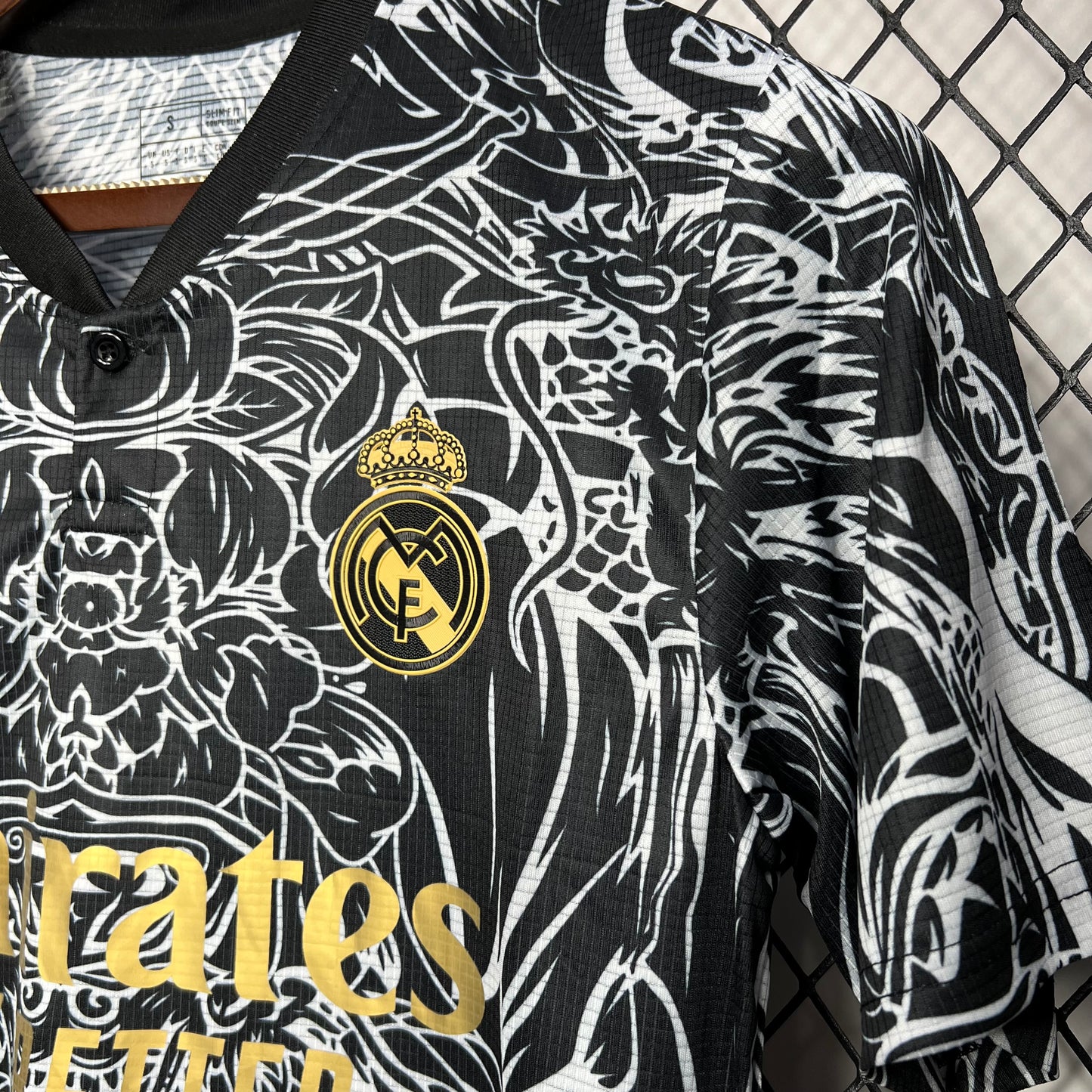 Camiseta Real Madrid Edición Especial "Dragón-Gris" 2024/25 Versión Fan