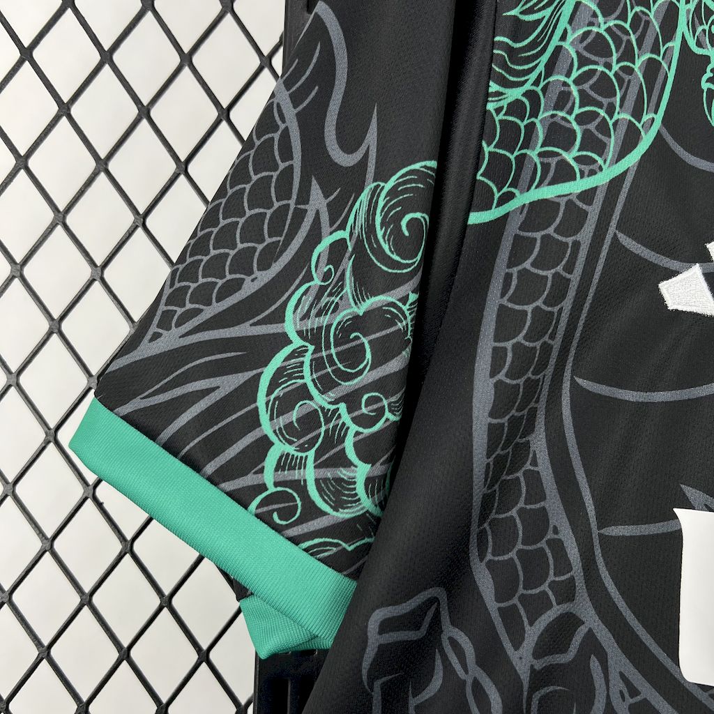 Camiseta Real Madrid Edición Dragón Negro y Verde 2025/26 Versión Fan