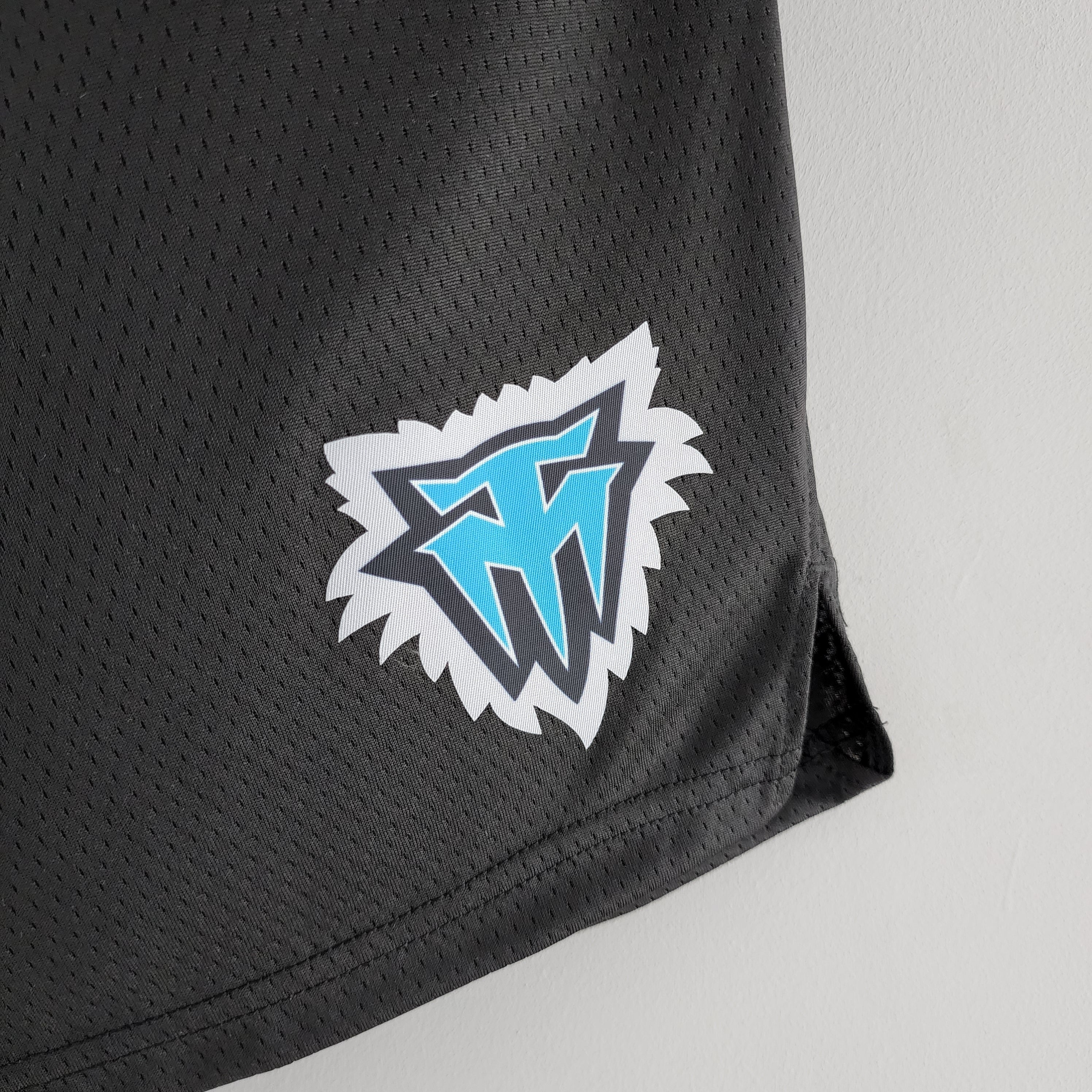 Minnesota Timberwolves Shorts Negros