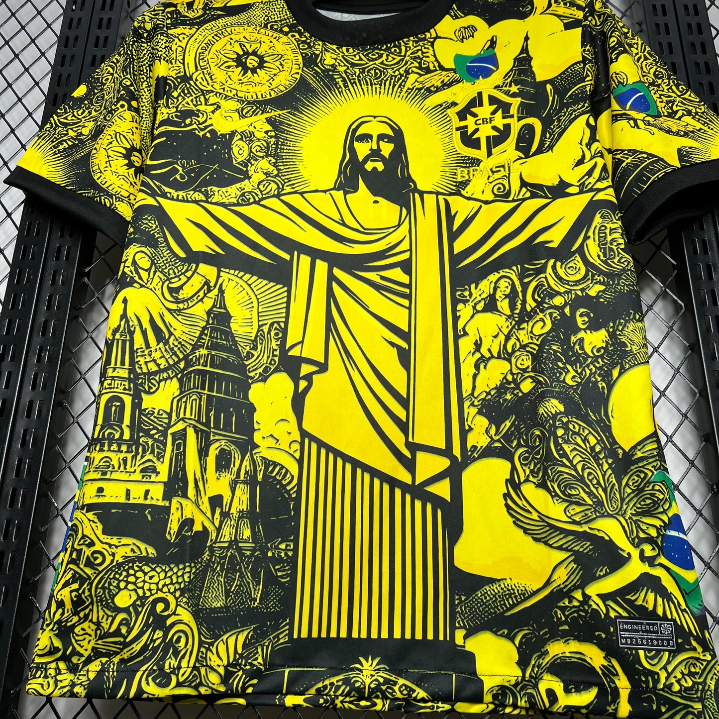 Camiseta Brasil "Edición Cristo Redentor Amarilla" 2024 Versión Fan