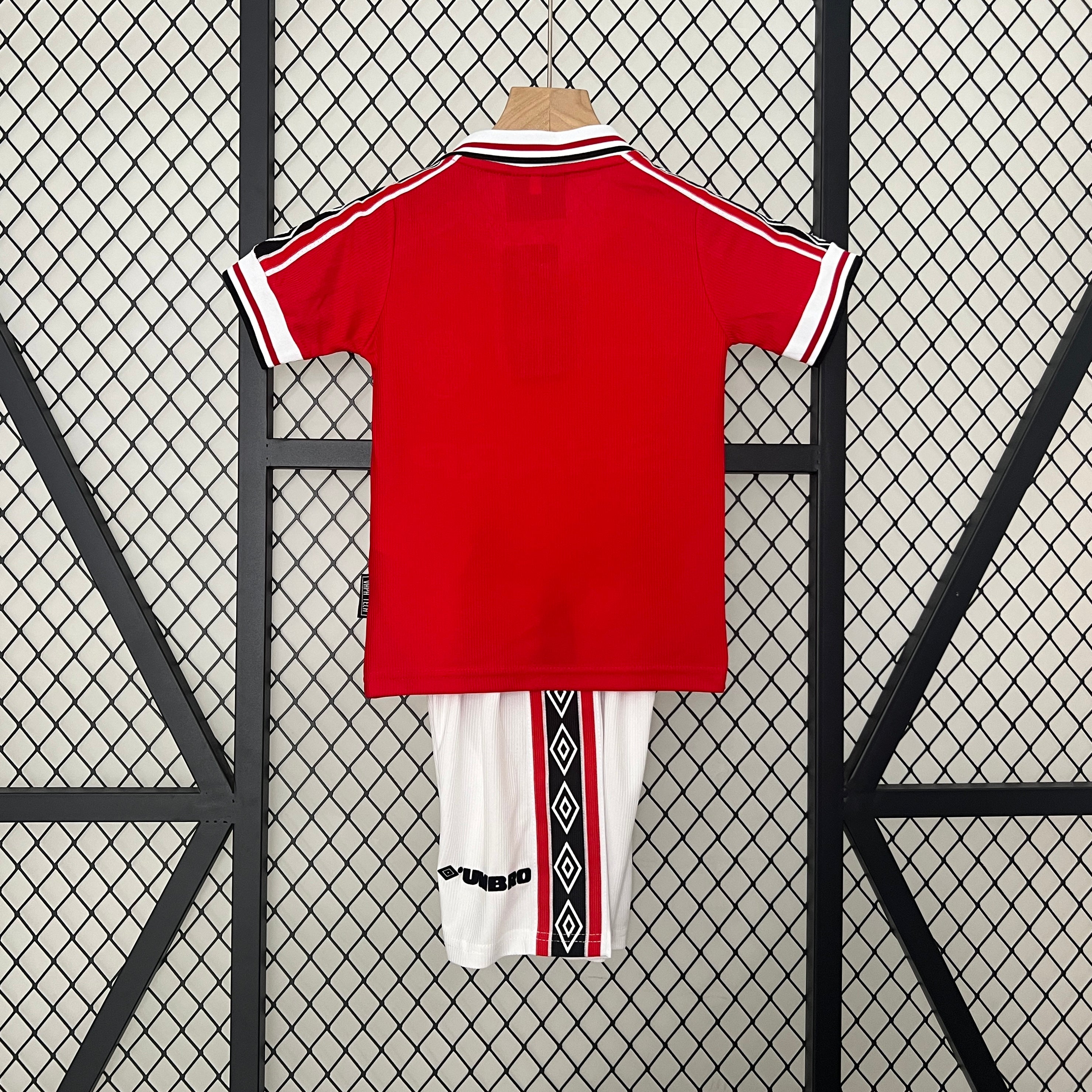 Manchester United Retro Kit Niños Local 1998/00