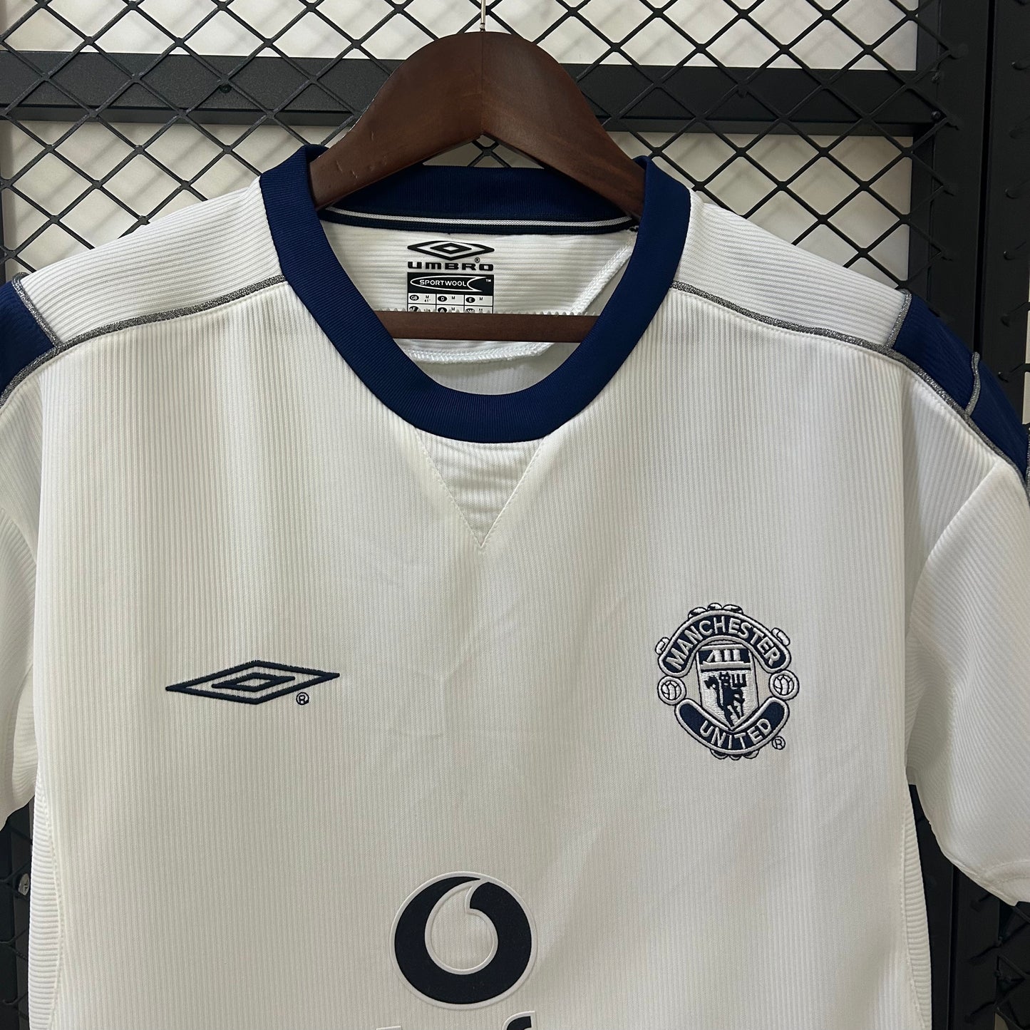Camiseta Manchester United Visita Retro 2000/02 Versión Fan