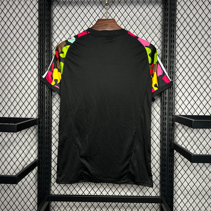 Camiseta Real Madrid "Love Unites" 2024/25 Versión Fan