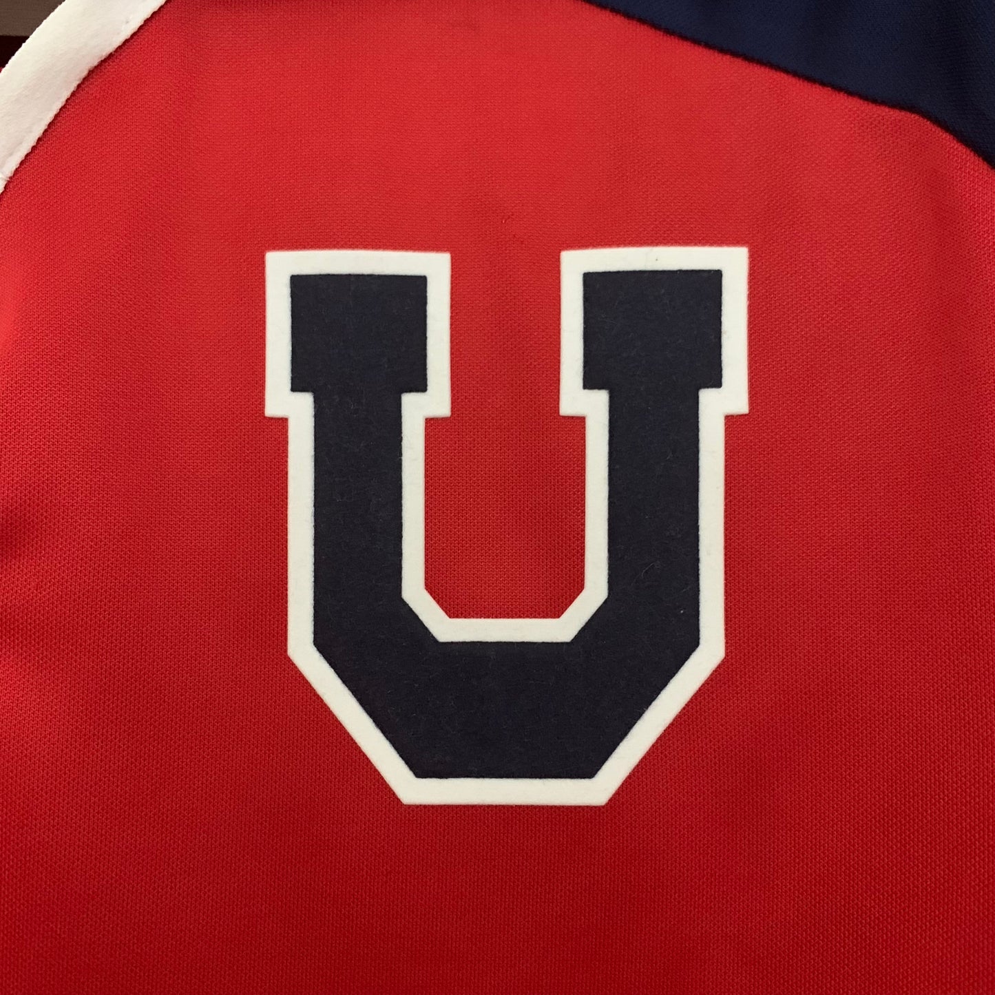 Camiseta Universidad de Chile Visita Retro 2001/02 Versión Fan