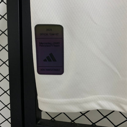 F1 Formula 1 Mercedes Blanca