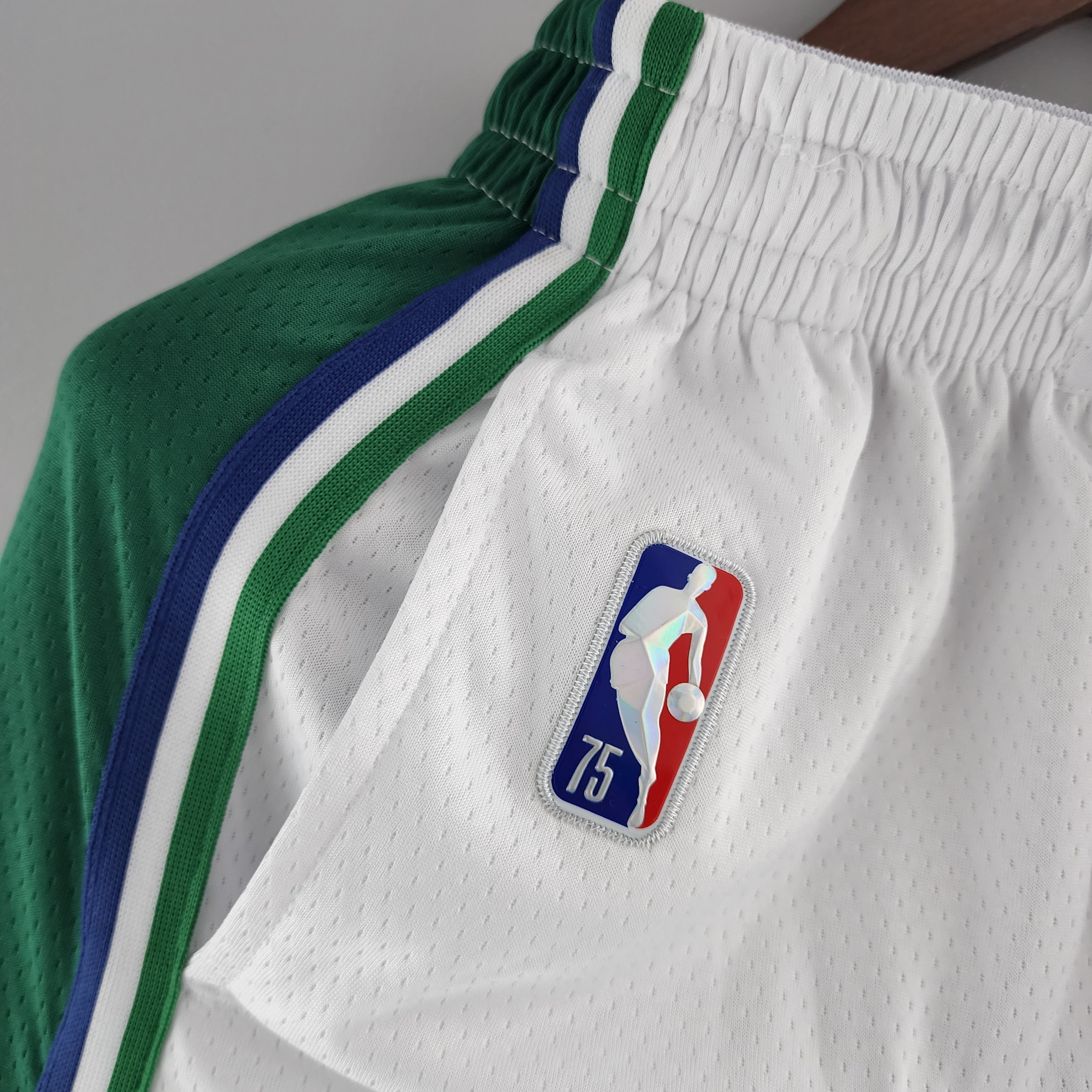 Dallas Mavericks "City Edition" Shorts Blanco Verde