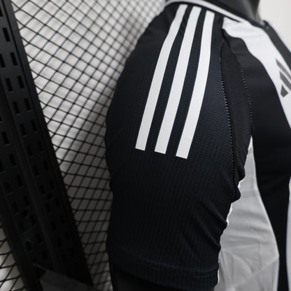 Camiseta Newcastle Local 2024/25 Versión Jugador