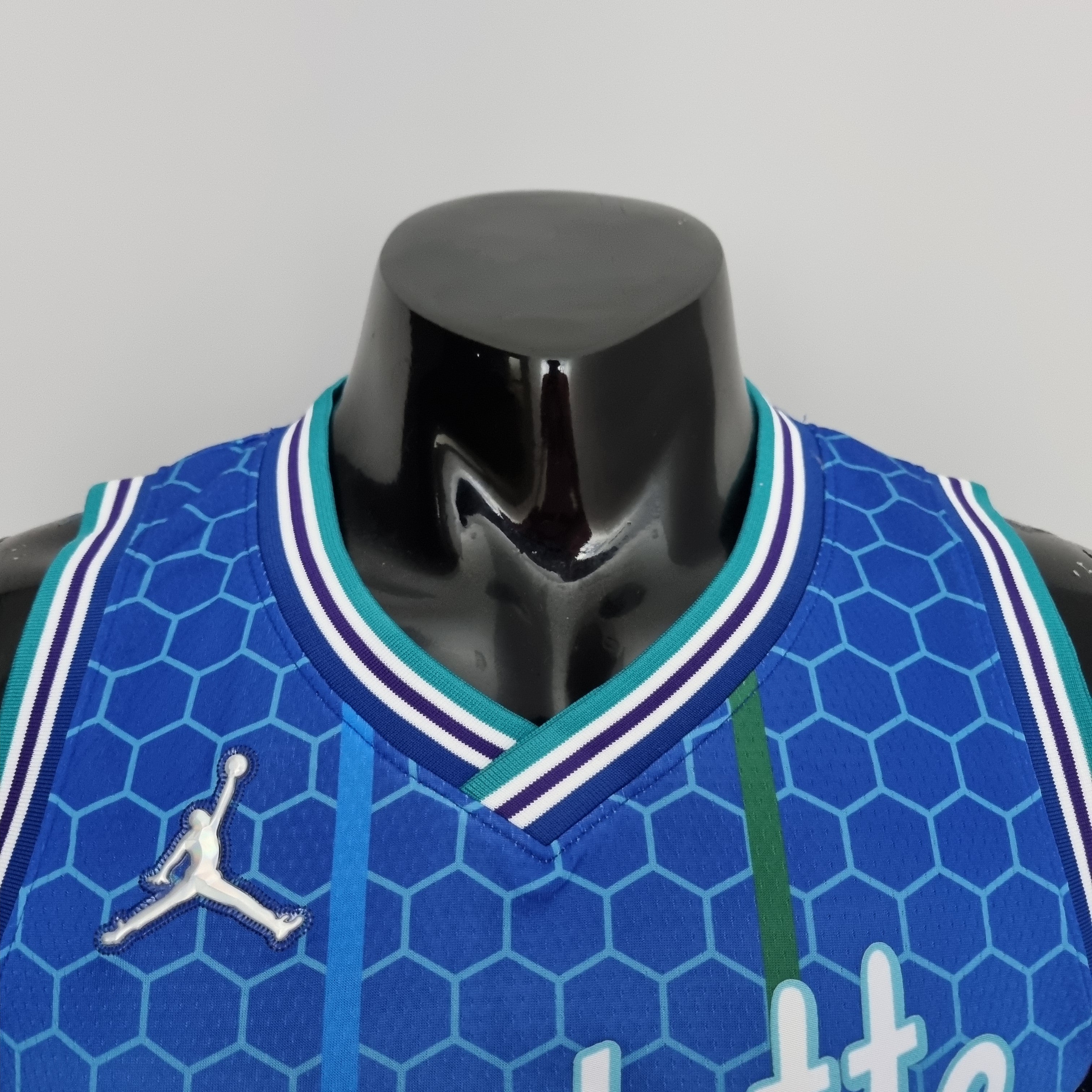 Charlotte Hornets "City Edition" Azul