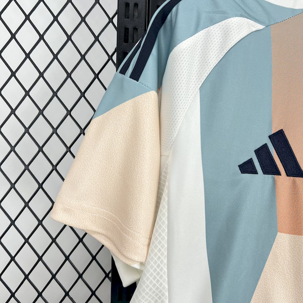 Camiseta España Visita 2025/26 Versión Fan