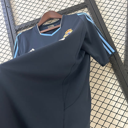 Camiseta Real Madrid Visita Retro 2003/04 Versión Fan