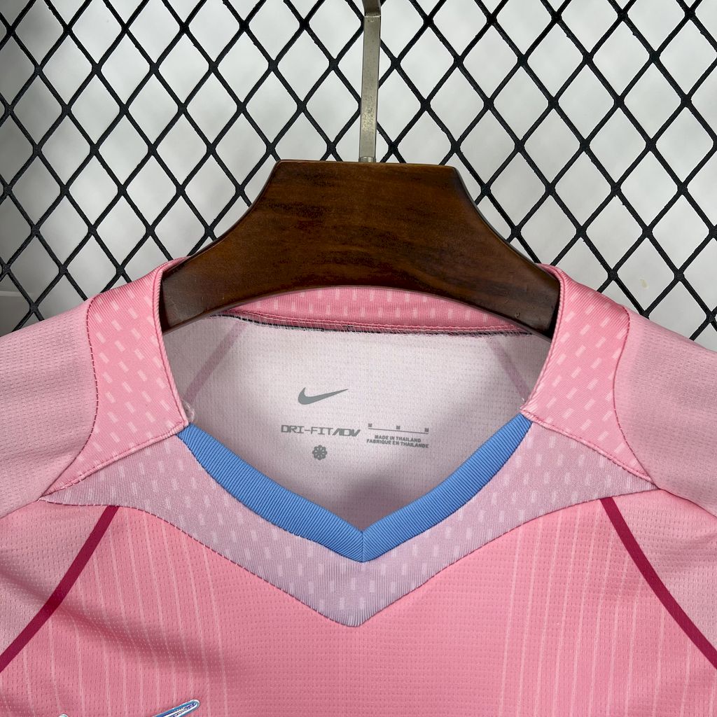 Camiseta FC Barcelona Edición Especial Rosa 2025/26 Versión Fan