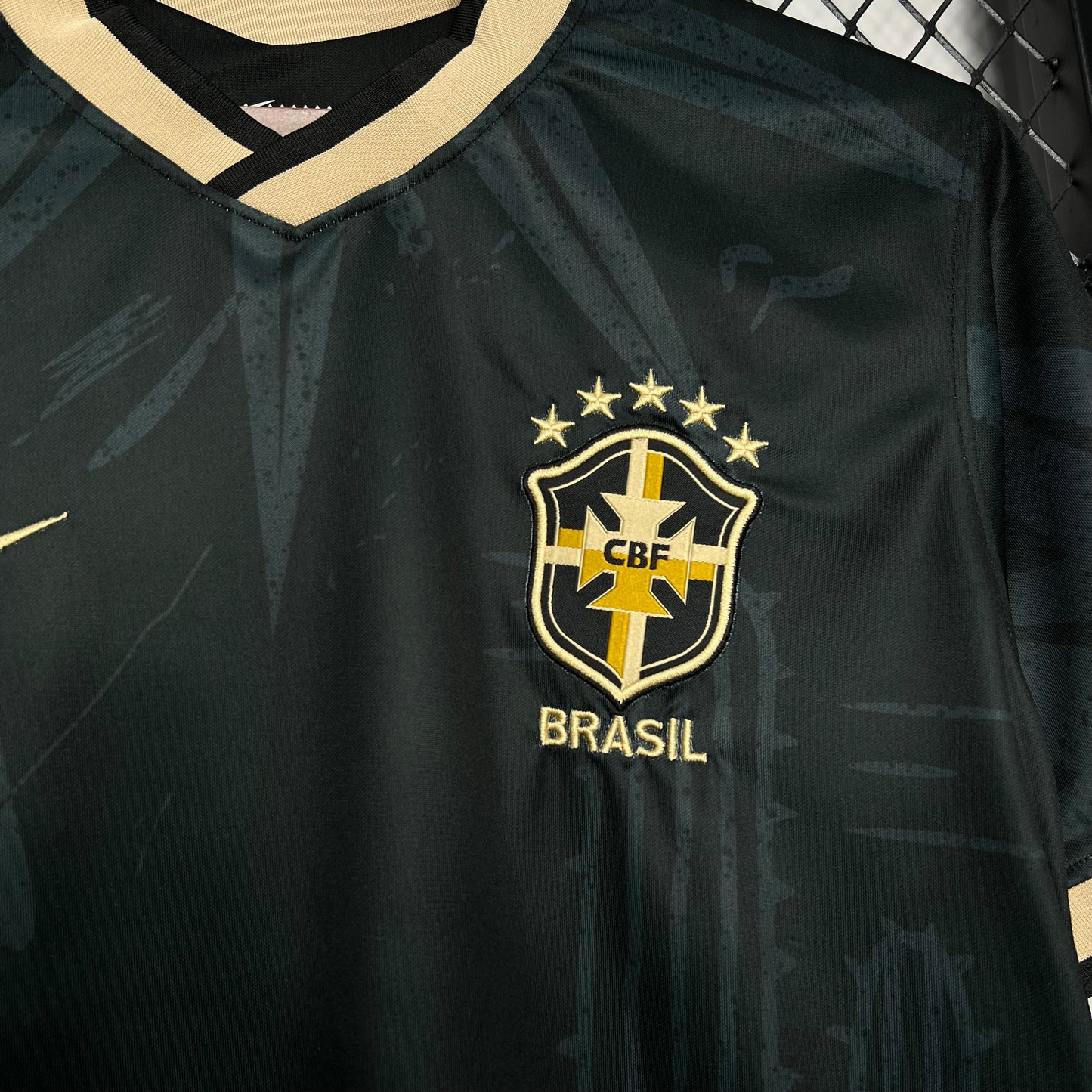 Camiseta Brasil "Edición Especial Dorada" 2022 Versión Fan