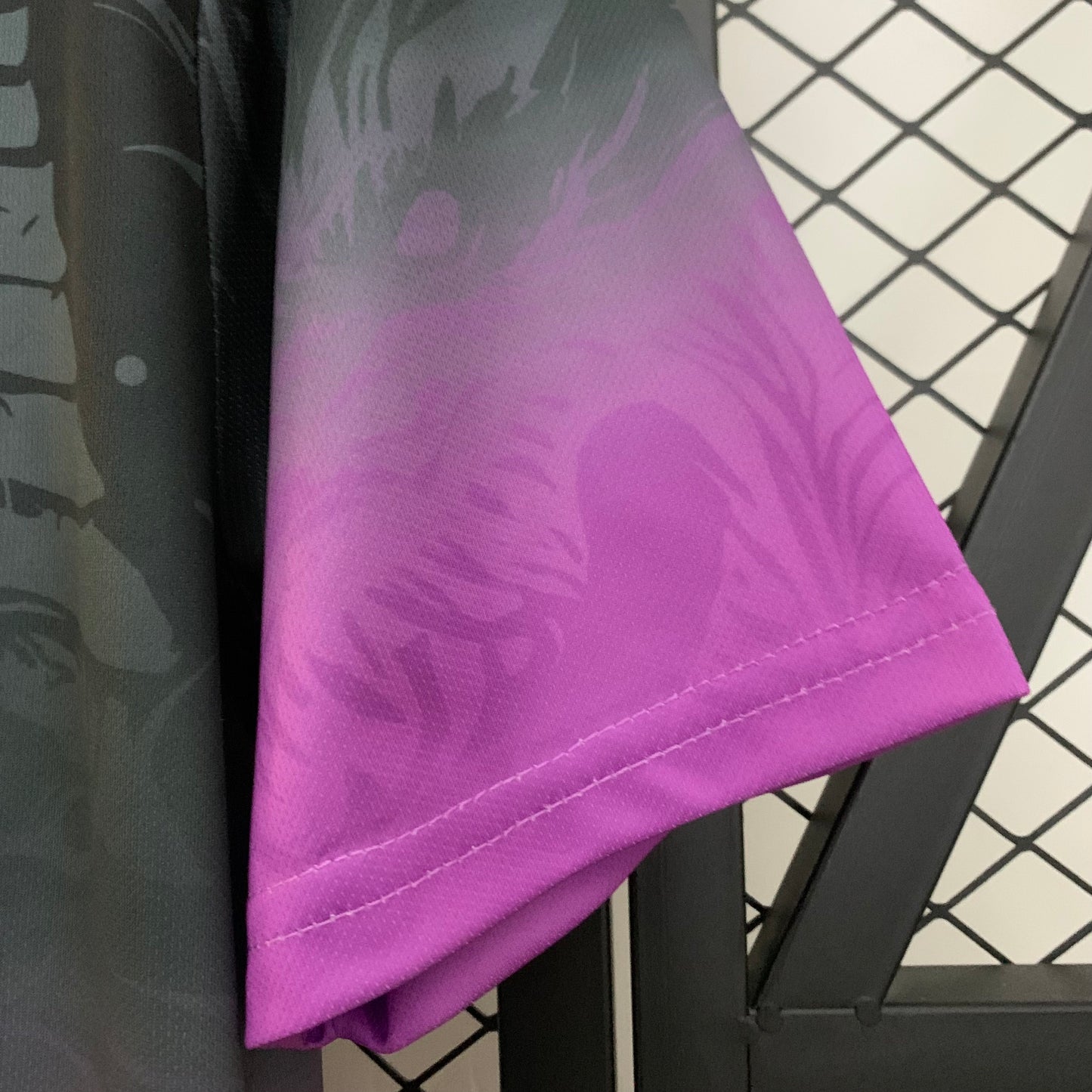 Camiseta Real Madrid Edición Black Dragon 2025/26 Versión Fan