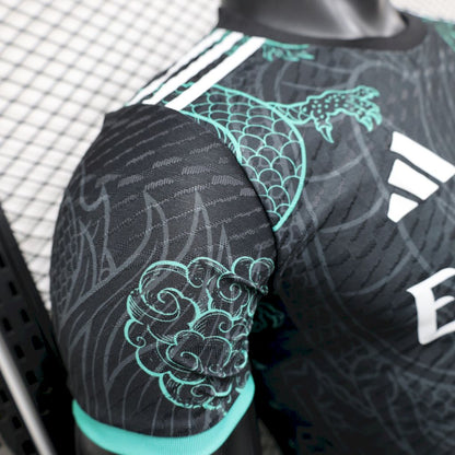 Camiseta Real Madrid Edición Dragón Negro y Verde 2025/26 Versión Jugador
