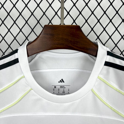 Camiseta Real Madrid Entrenamiento Blanco 2025/26 Versión Fan