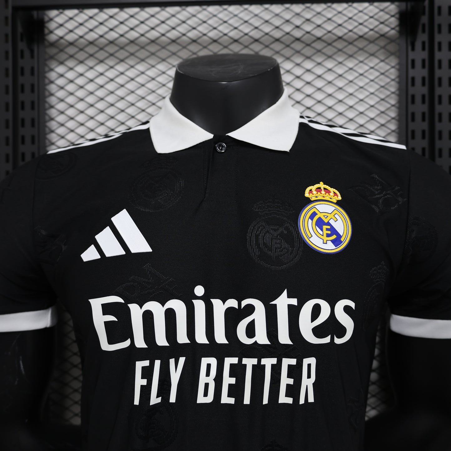 Camiseta Real Madrid Polo Negro 2025/26 Versión Jugador