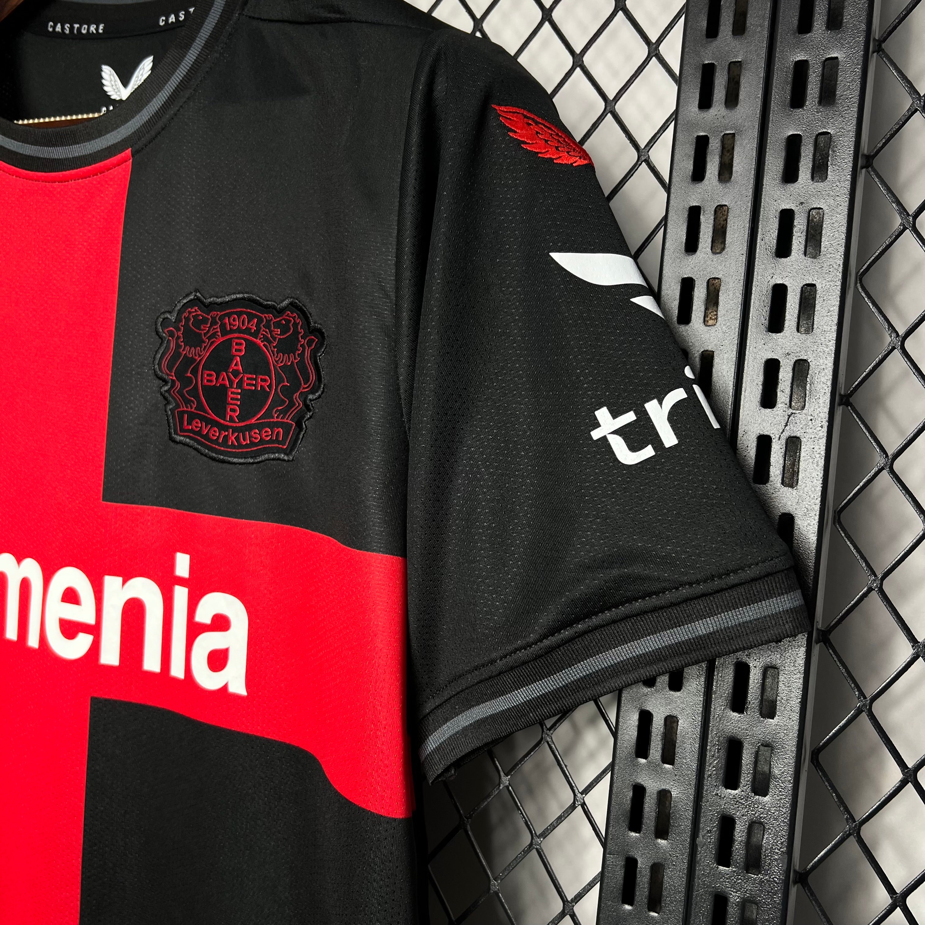 Bayer 04 Leverkusen Local 2023/24 Versión Fan