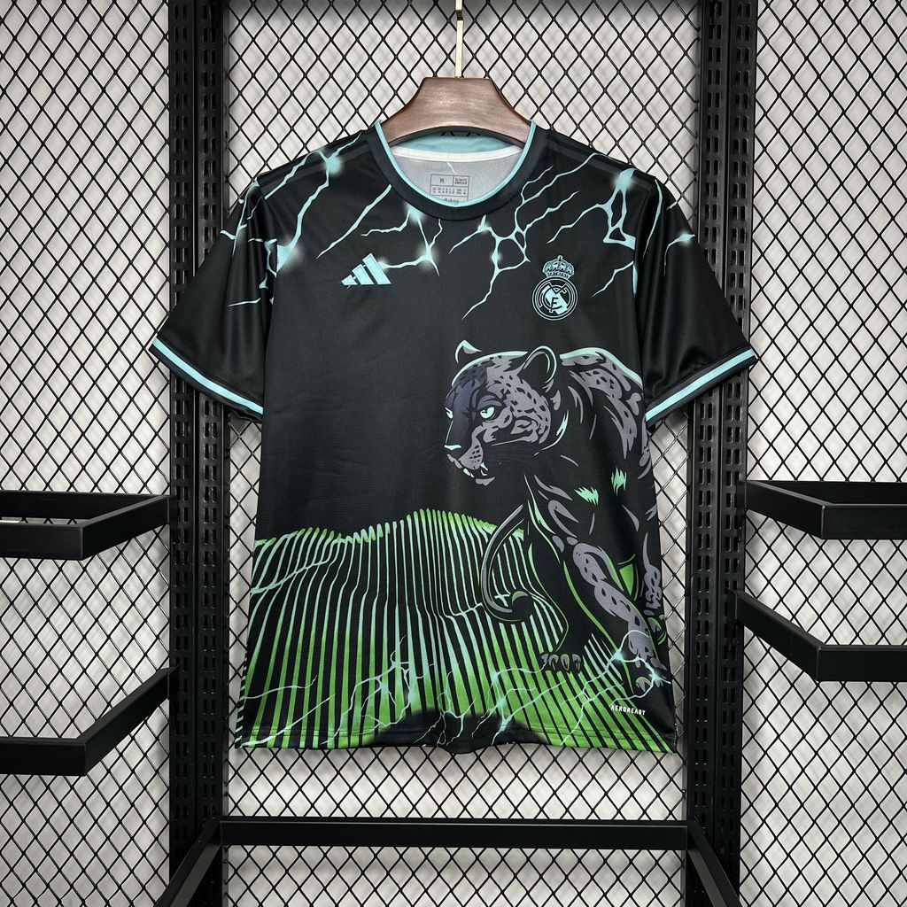 Camiseta Real Madrid Edición Especial "Green Panther" 2024/25 Versión Fan