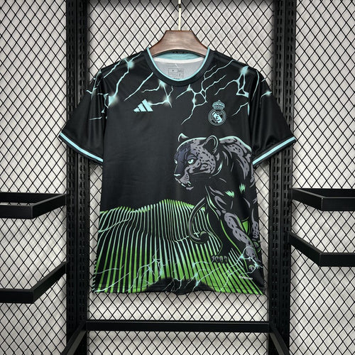Camiseta Real Madrid Edición Especial "Green Panther" 2024/25 Versión Fan