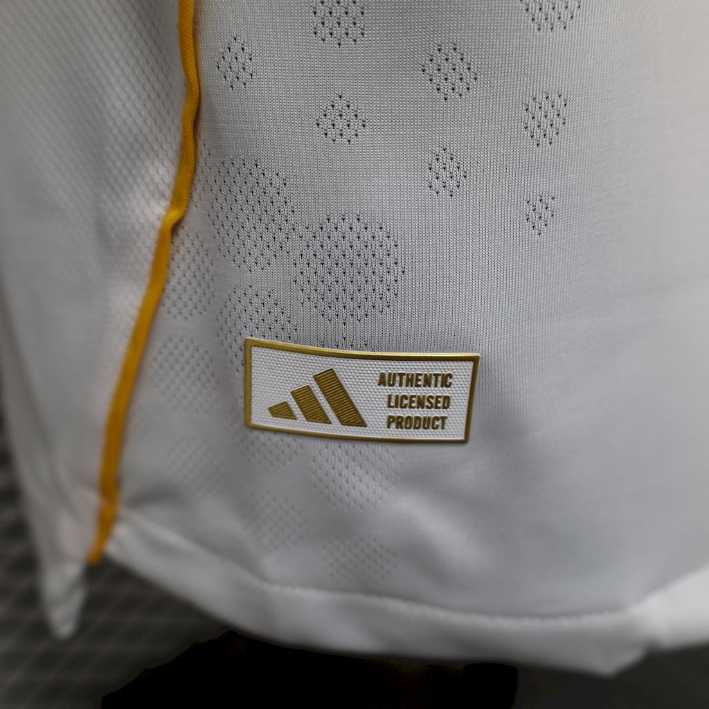 Camiseta Real Madrid Local 2025/26 Versión Jugador