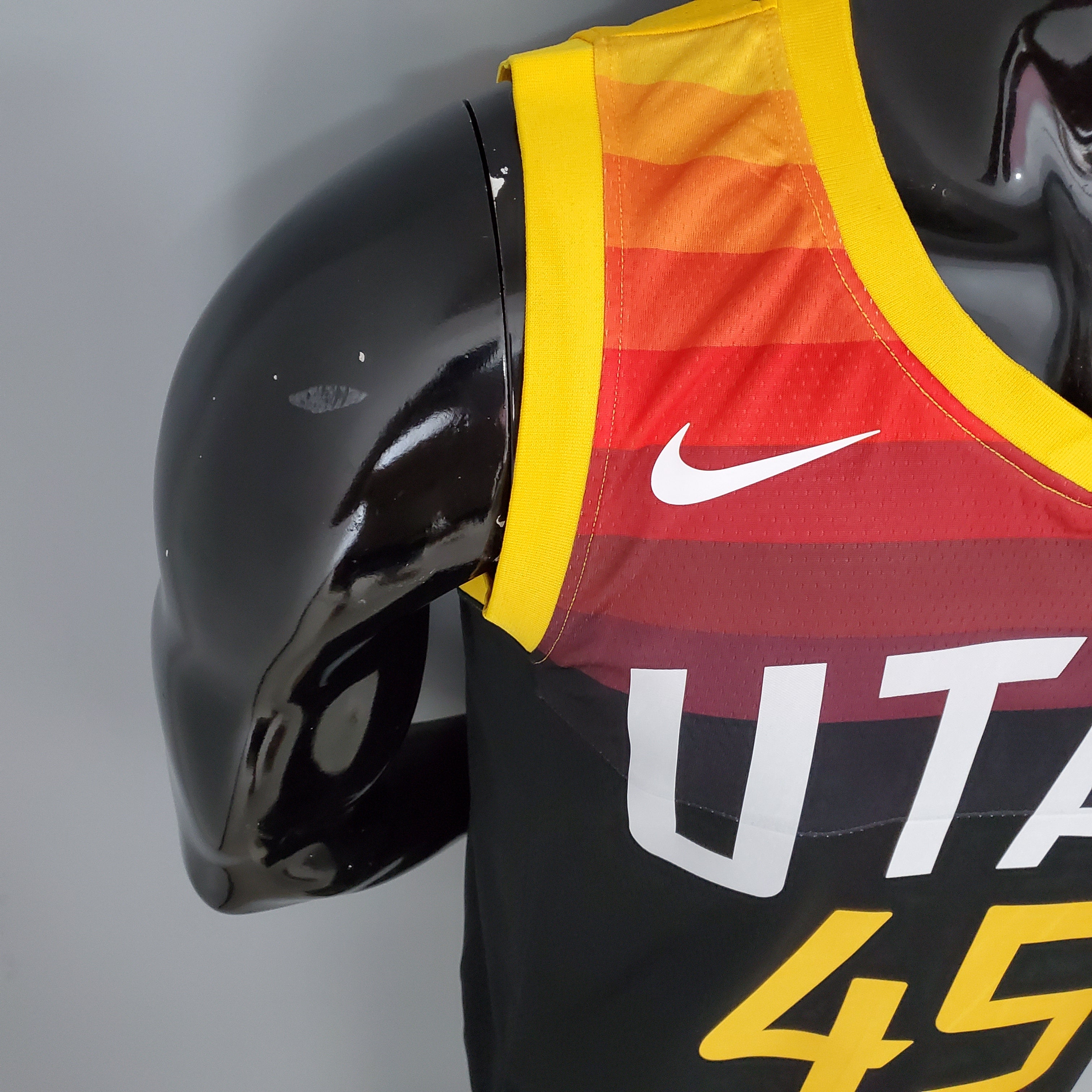 Utah Jazz "City Edition" Negra