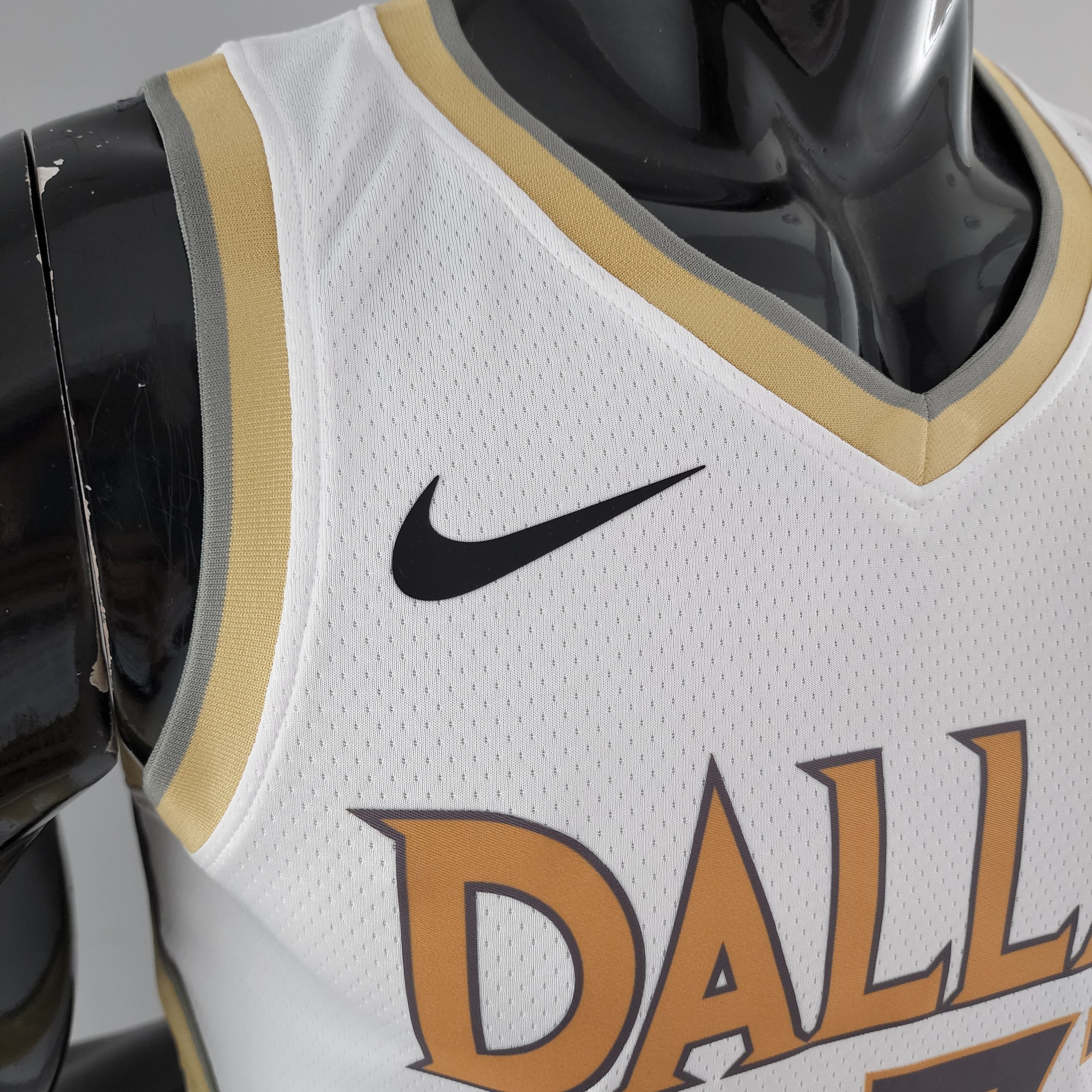 Dallas Mavericks "City Edition" Blanca