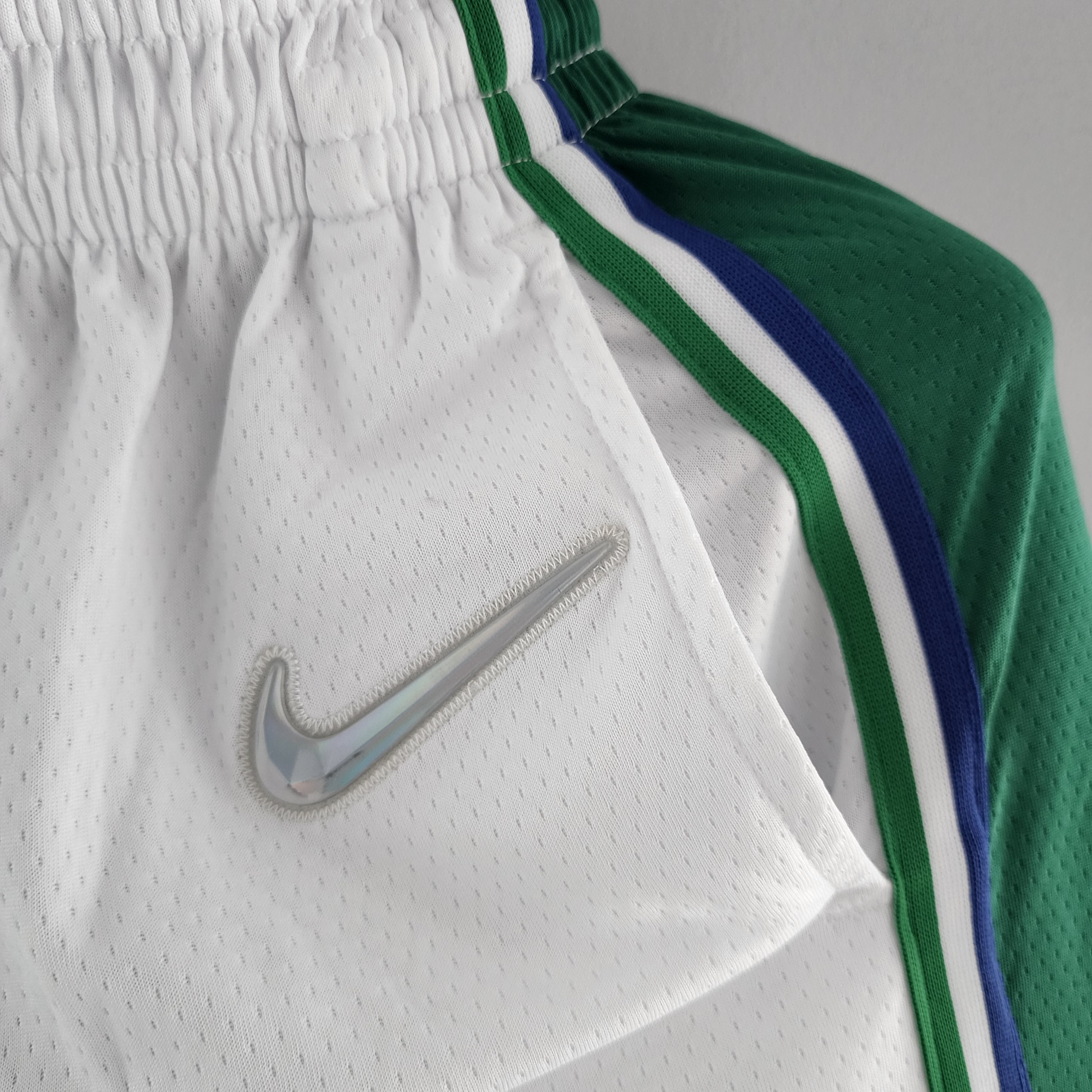 Dallas Mavericks "City Edition" Shorts Blanco Verde