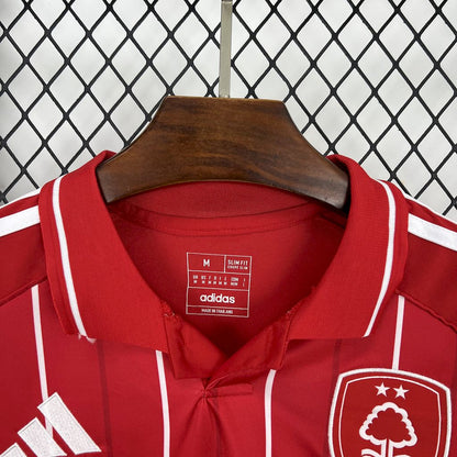 Camiseta Nottingham Forest Local 2025/26 Versión Fan