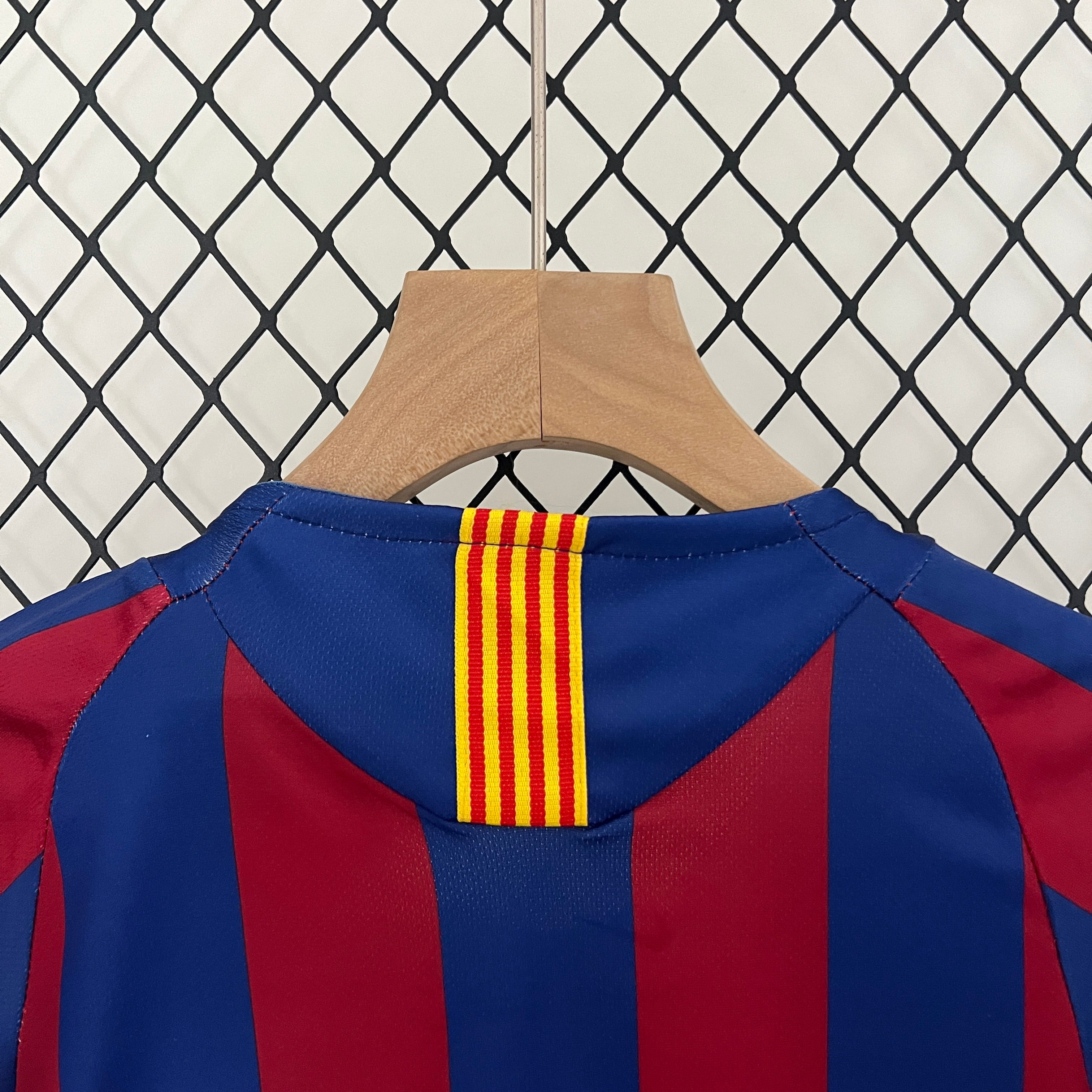 Barcelona Retro Kit Niños Local 2005/06