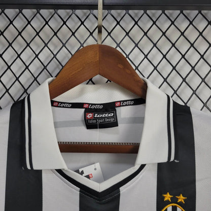 Camiseta Juventus Retro 2001/02