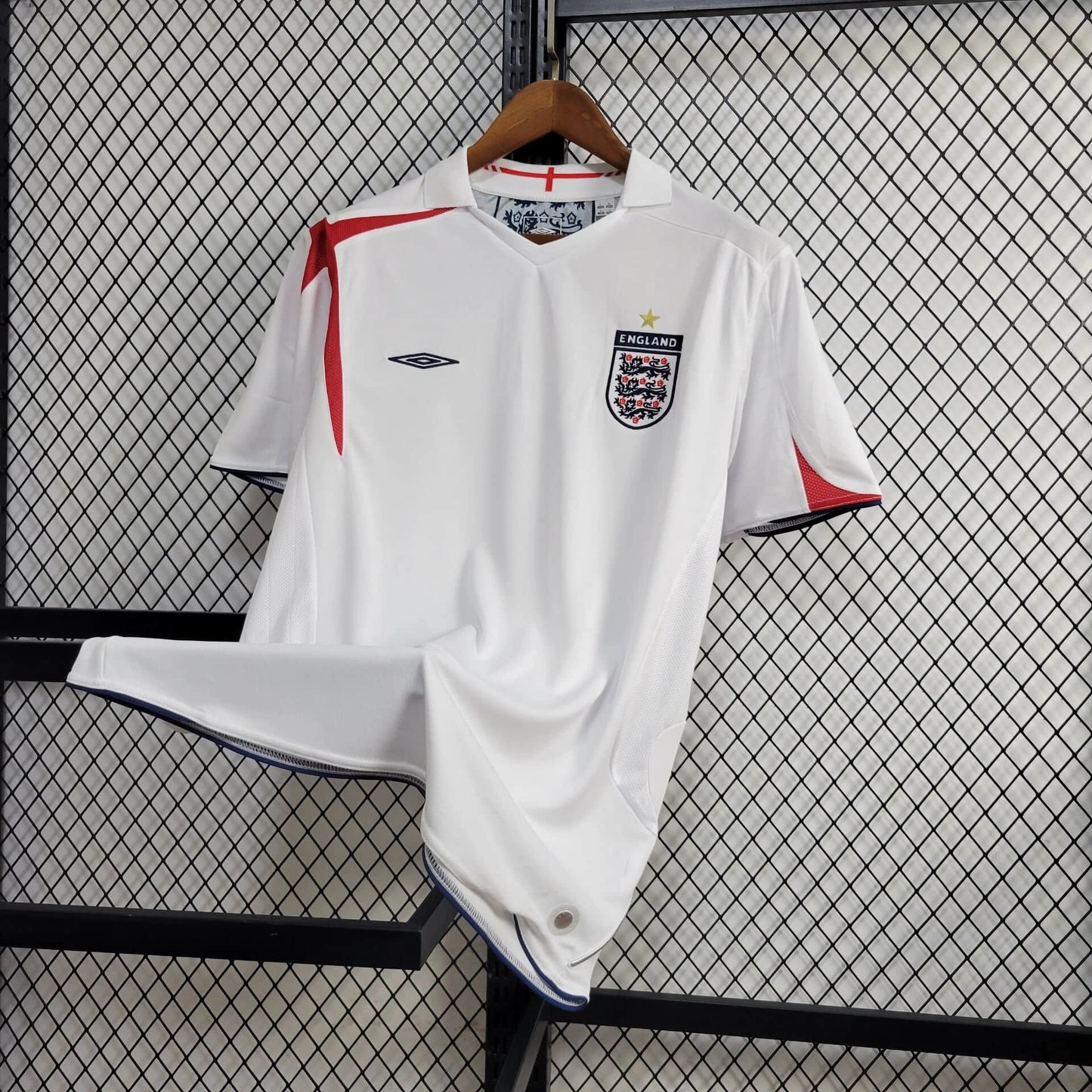 Camiseta Inglaterra Local Retro 2006