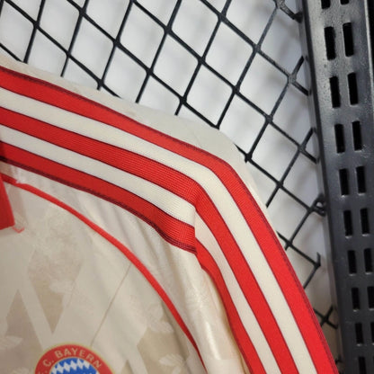Camiseta Bayern Munich Edición Retro 2024/25 Versión Fan Manga Larga