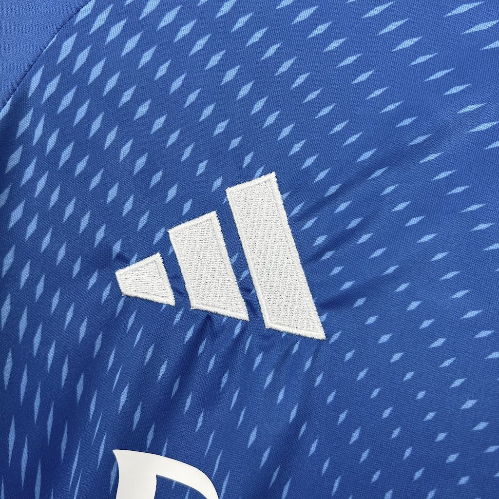 Camiseta Real Madrid Edición Blue Sky 2025/26 Versión Fan