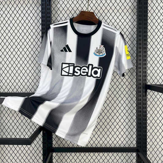 Camiseta Newcastle United Local 2025/26 Versión Fan