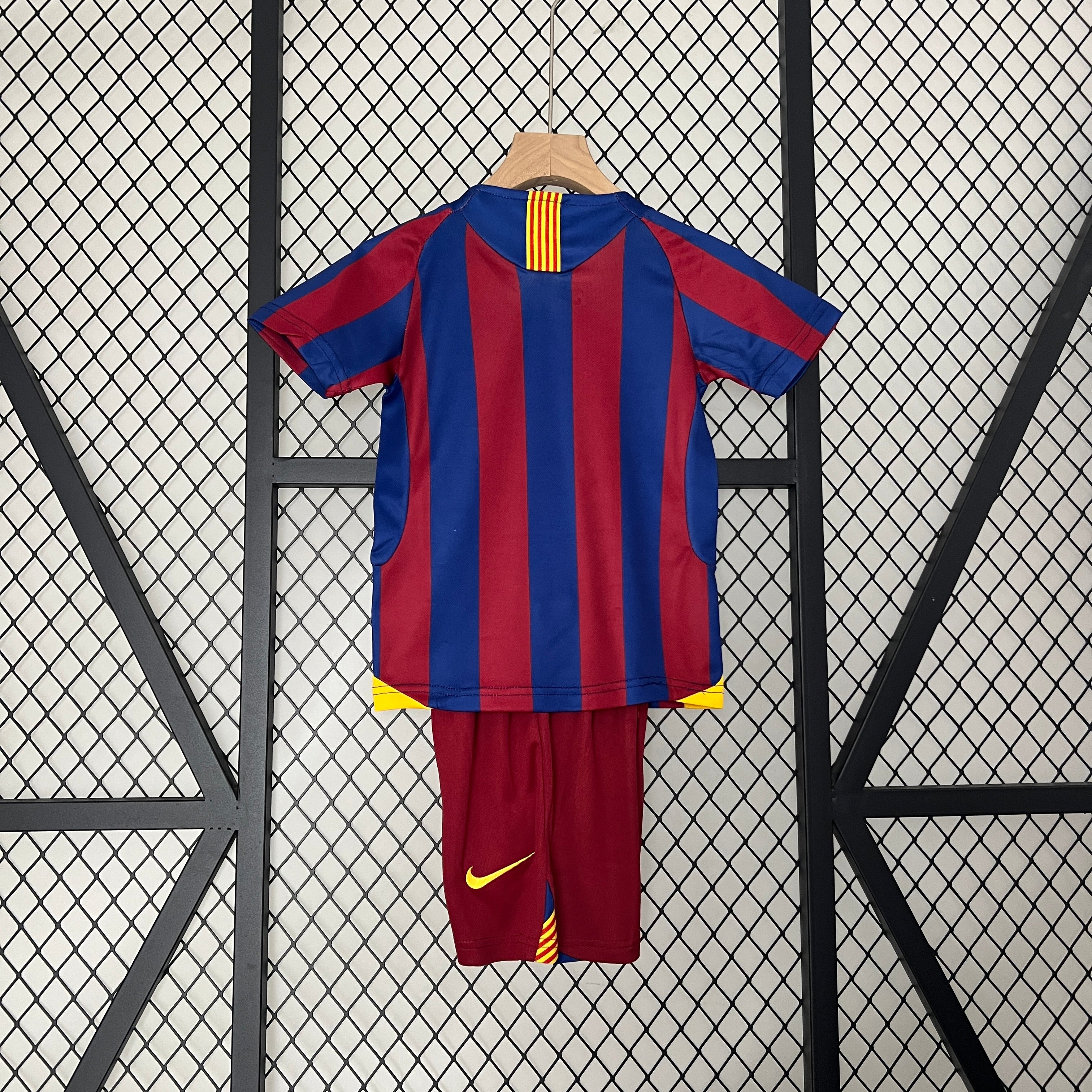 Barcelona Retro Kit Niños Local 2005/06