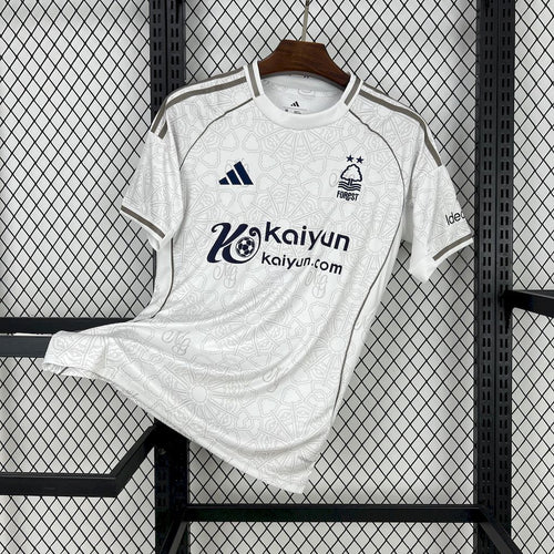 Camiseta Nottingham Forest Visita 2025/26 Versión Fan