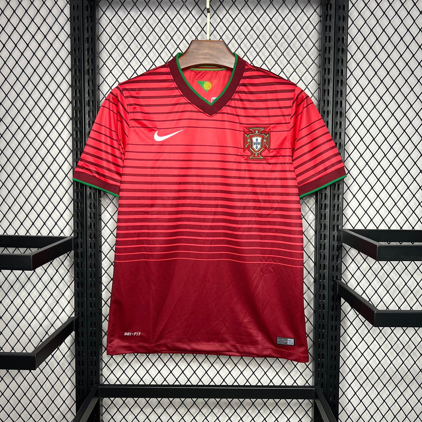 Camiseta Portugal Local Retro 2014