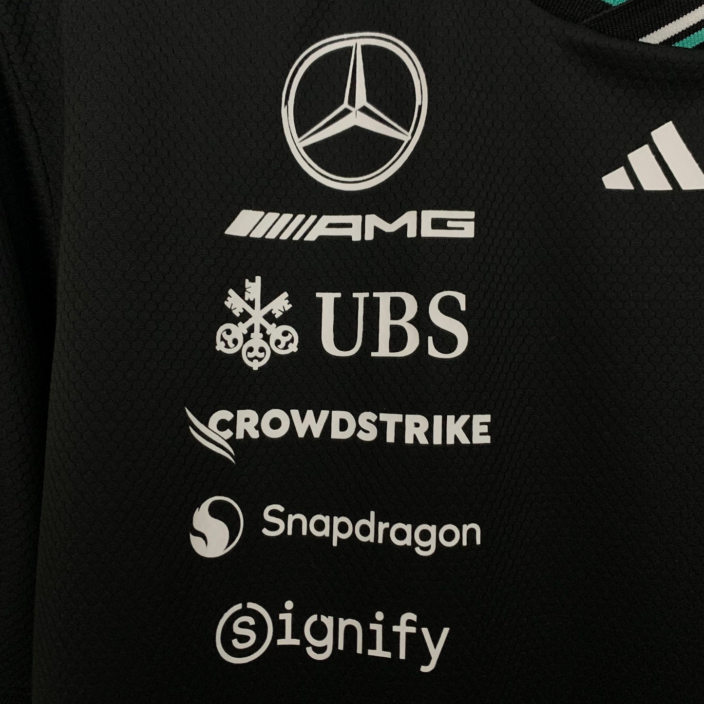 F1 Formula 1 Mercedes Negro