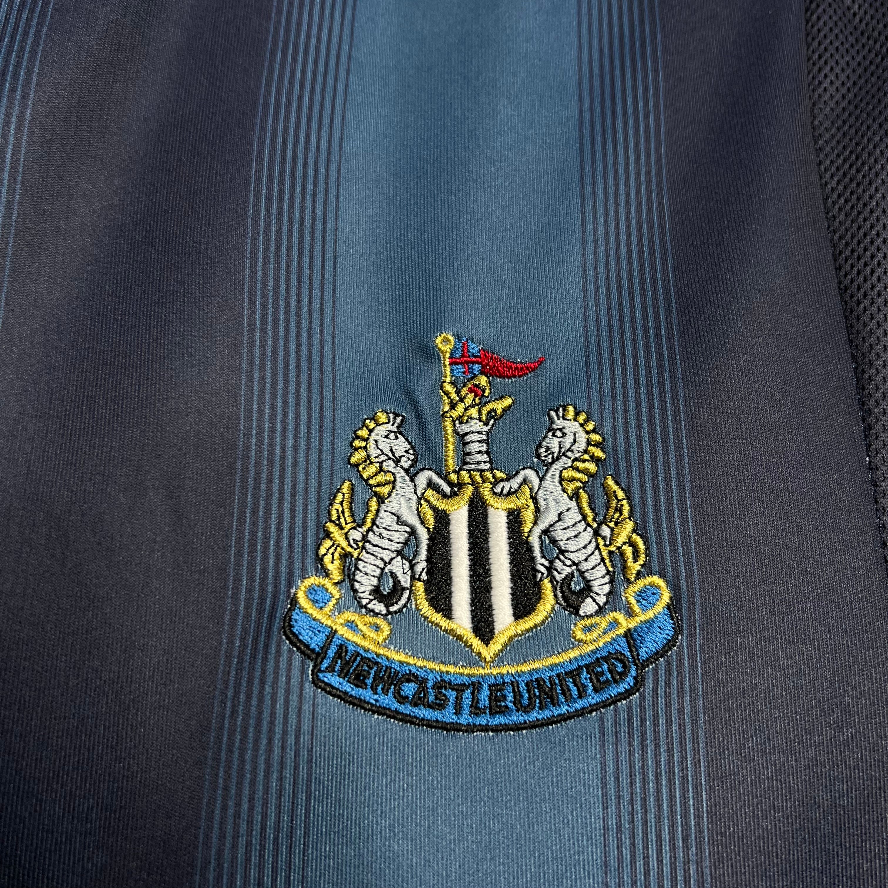 Newcastle Visita Retro 2004/05