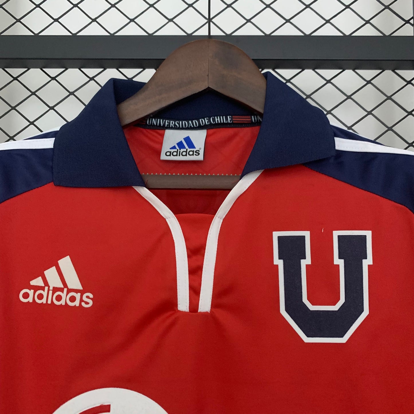 Camiseta Universidad de Chile Visita Retro 2001/02 Versión Fan