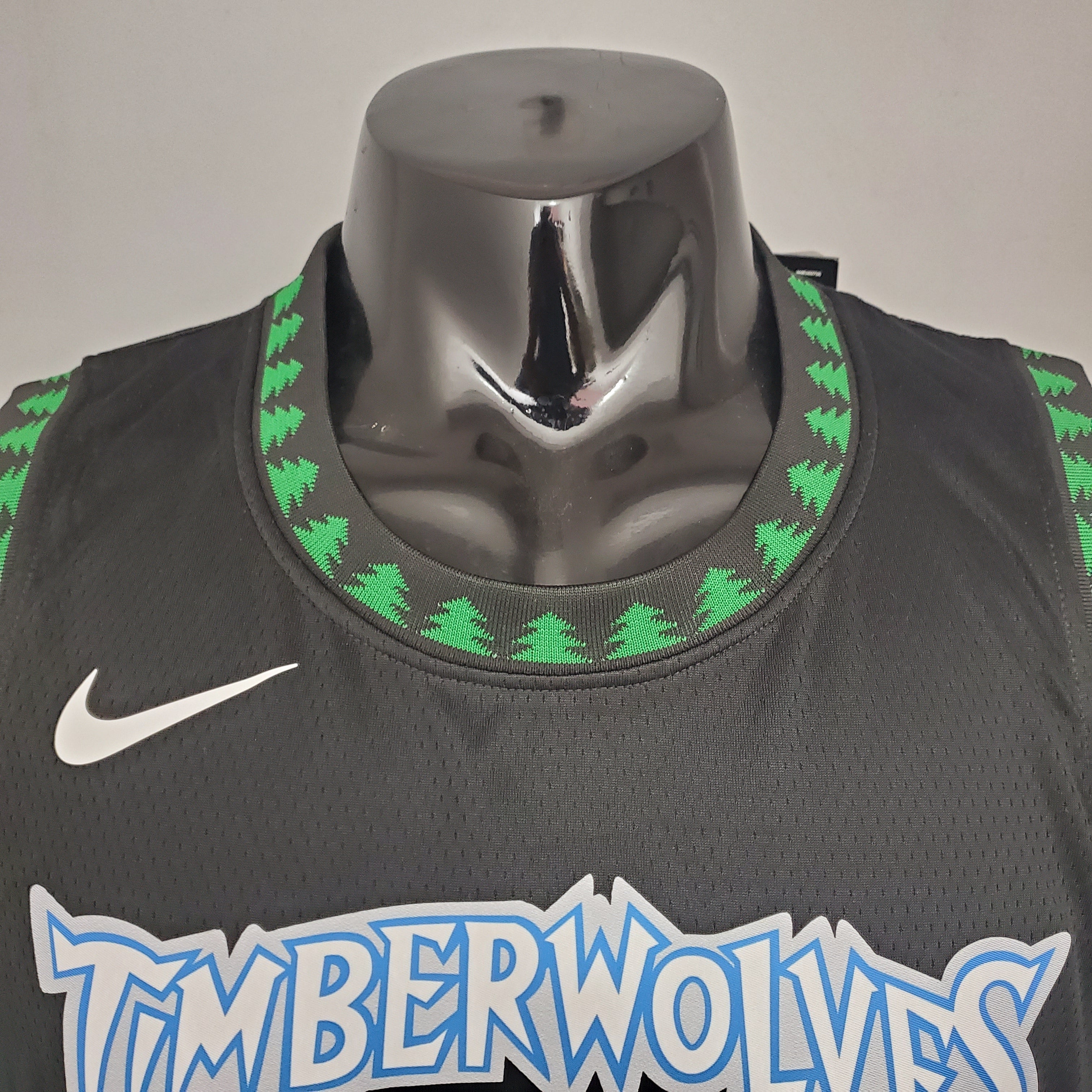 Minnesota Timberwolves "Retro Edition" Negra