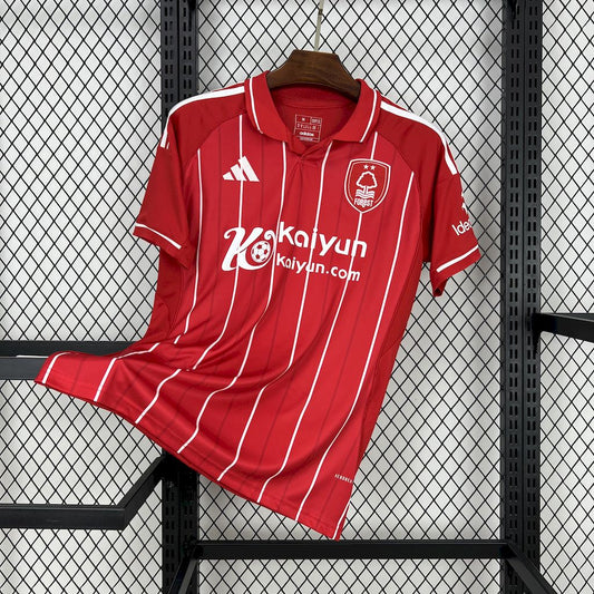 Camiseta Nottingham Forest Local 2025/26 Versión Fan
