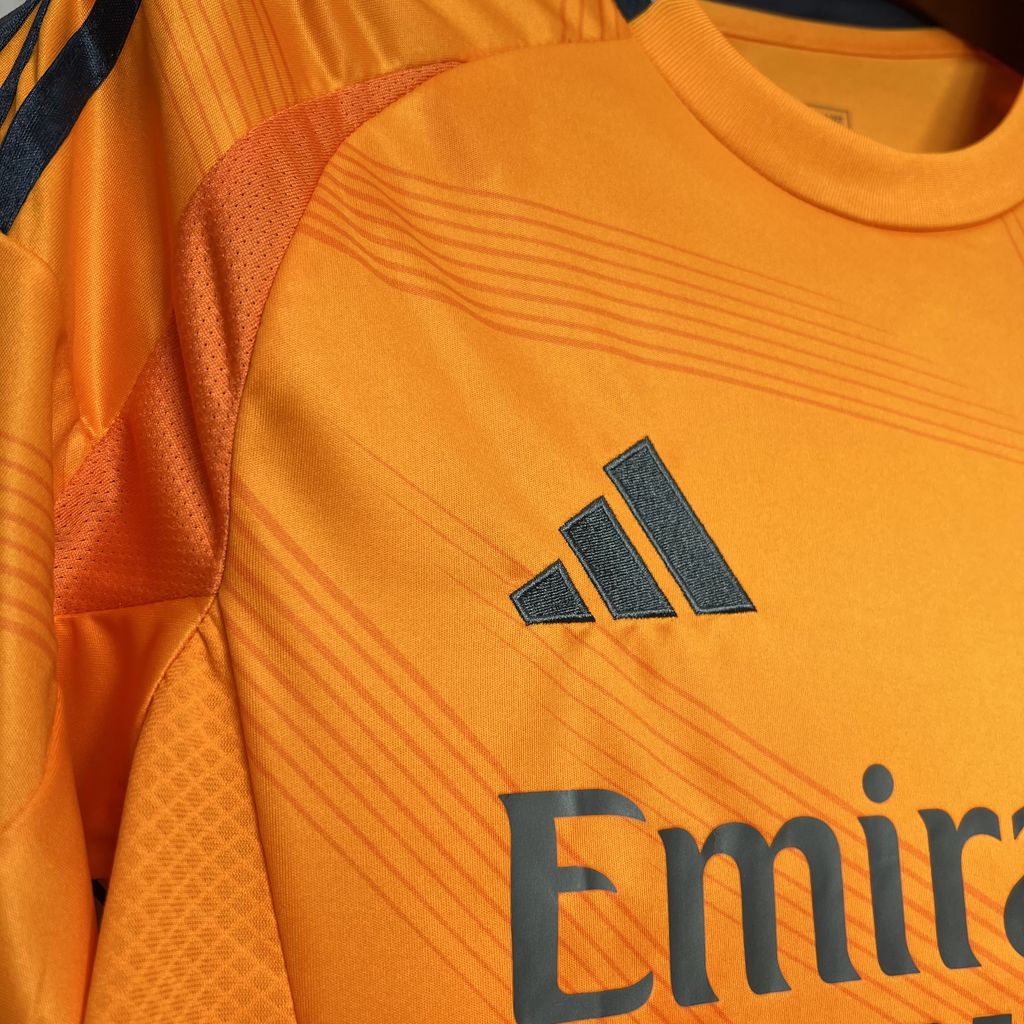 Camiseta Real Madrid Visita 2024/25 Versión Fan