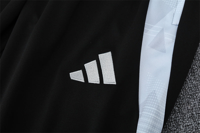 Buzo Completo Real Madrid Diseño Blanco y Naranja