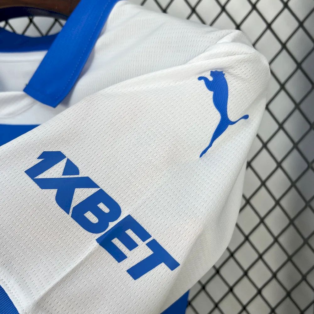 Camiseta Universidad Católica Local 2025 Versión Fan