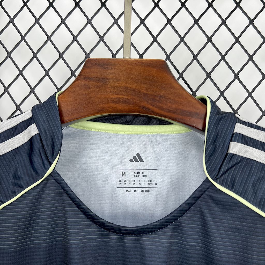 Camiseta Real Madrid Manga Larga Visita 2025/26 Versión Fan