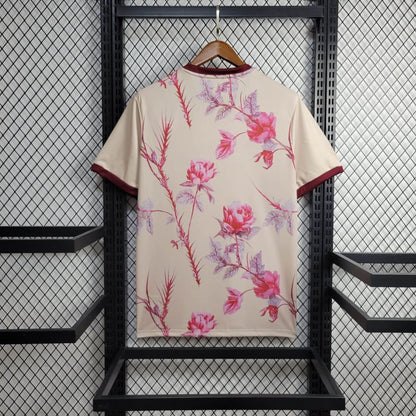 Camiseta Japón "Black and Roses" 2024 Versión Fan