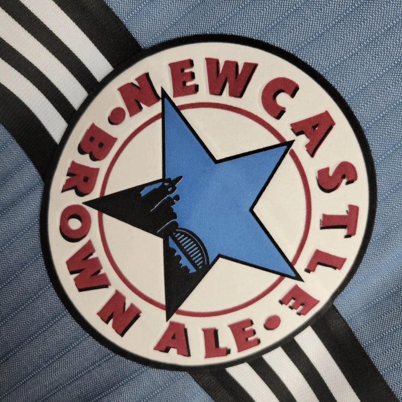 Newcastle Visita Retro 1996/97 Versión Fan