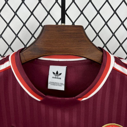 Bayern Munich Kit Niños Edición Terrace 2025/26